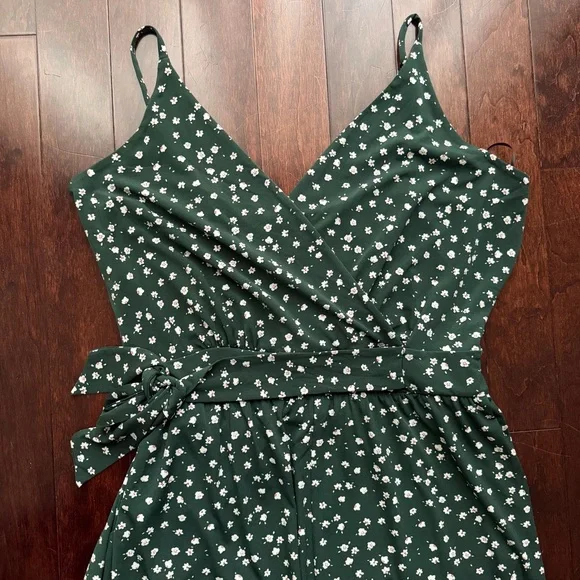 Kaileigh Rochelle Jumpsuit Size XL Dark Green Floral Waist Tie Wide Leg Stretch - Picture 2 of 8